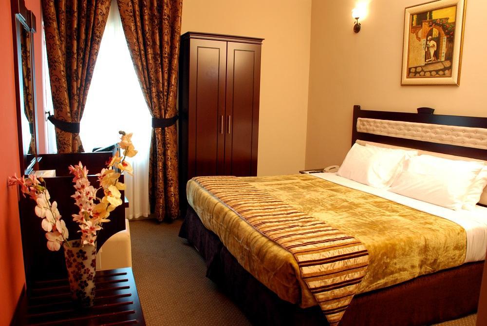 Al Bustan Hotel Шарджа Экстерьер фото