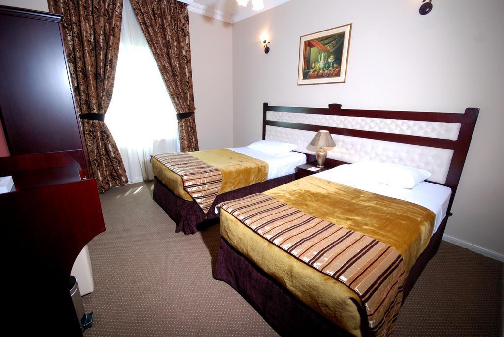 Al Bustan Hotel Шарджа Экстерьер фото
