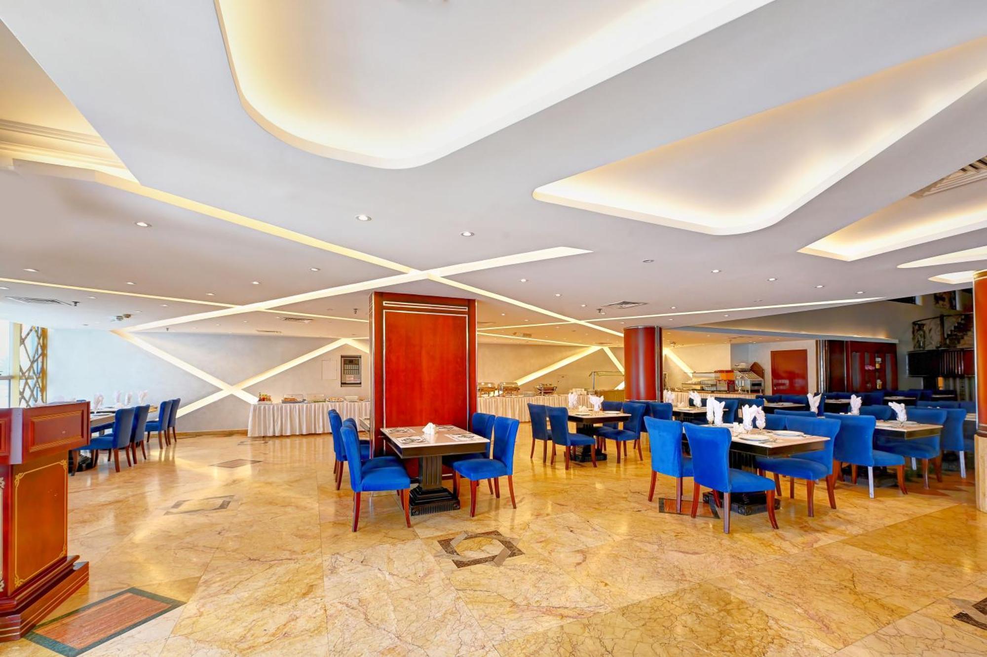 Al Bustan Hotel Шарджа Экстерьер фото