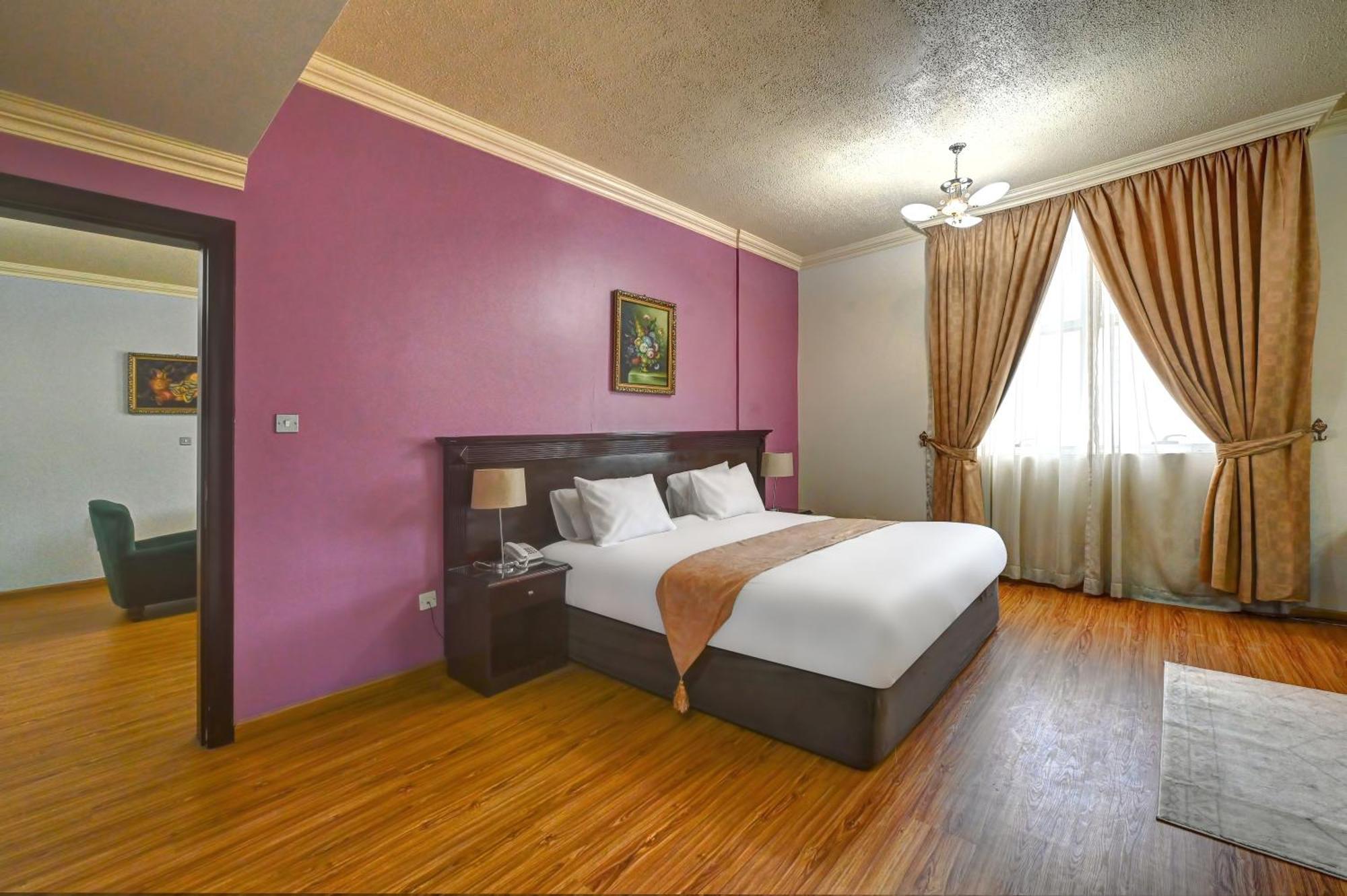 Al Bustan Hotel Шарджа Экстерьер фото